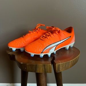 Men’s Puma Soccer Cleats - 7.5